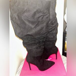 Shoedazzle black suede high stiletto heel boots! Wide calf! Women size 7.